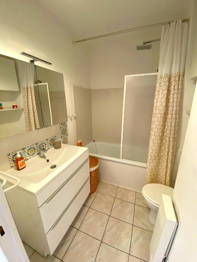 Appart 4 Pers Dans Residence Avec Piscine A 10 Min De La Plage Санари-сюр-Мер Экстерьер фото